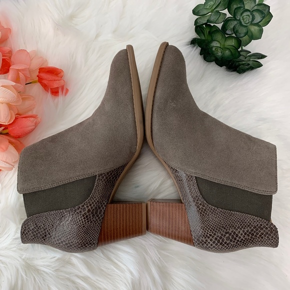 Vionic Gray Ankle Boots with Brown Heel - Picture 4 of 7